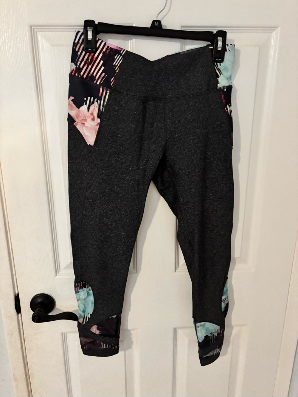 CALIA by Carrie Underwood Dark Gray High-Rise Floral-Accent Leggings
